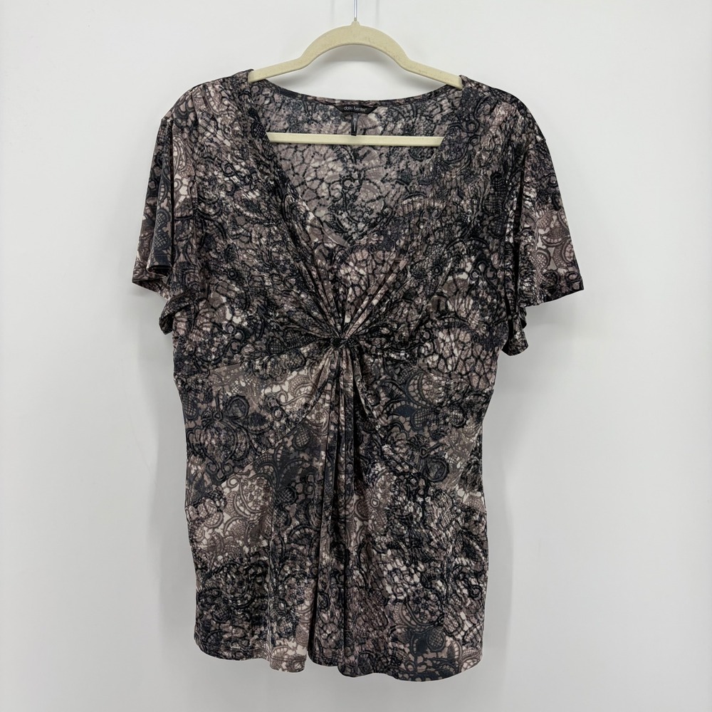 Daisy Fuentes Womens XL Grey Top Twist Front Lace Print V-Neck Short Sleeve
